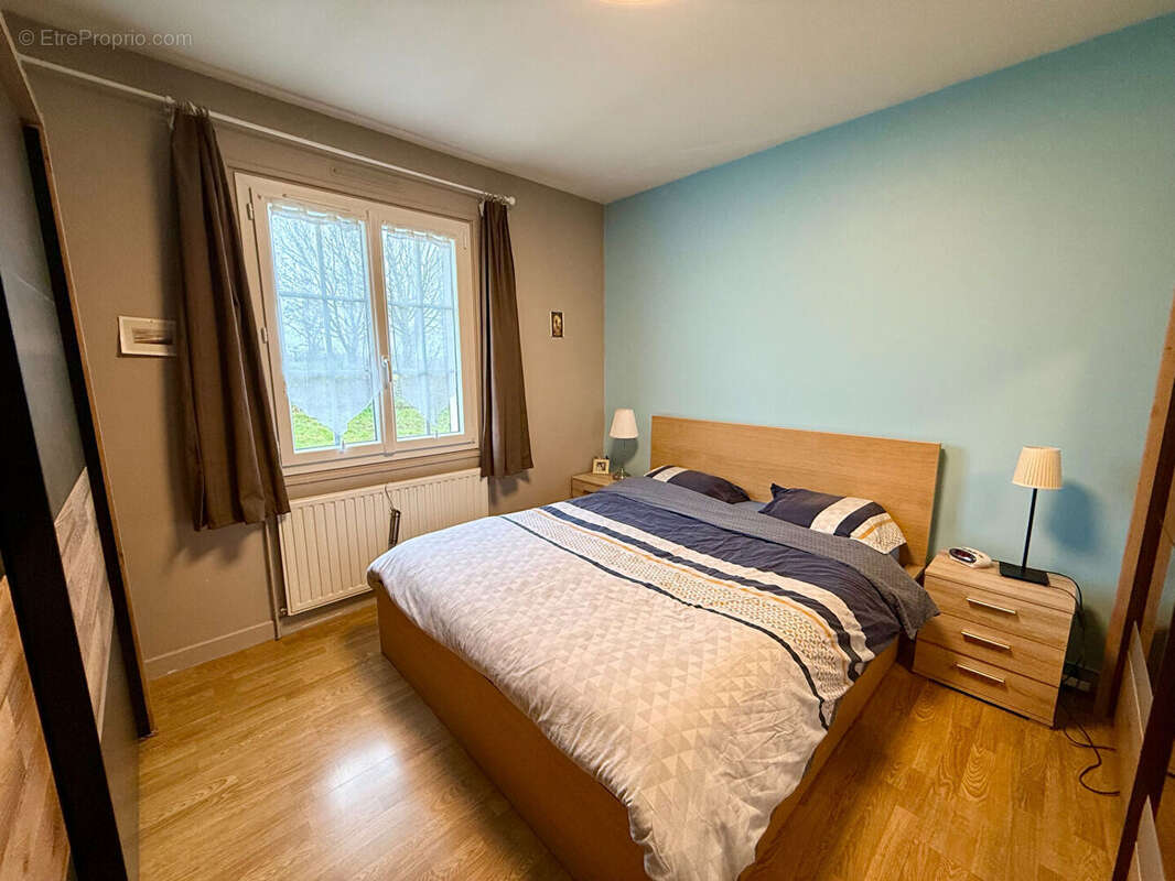 Maison à LE VEURDRE