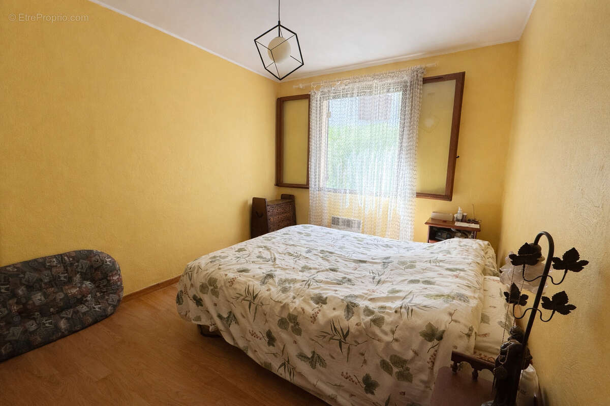 Maison à SOLLIES-TOUCAS