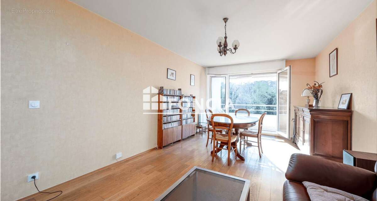 Appartement à FONTENAY-AUX-ROSES