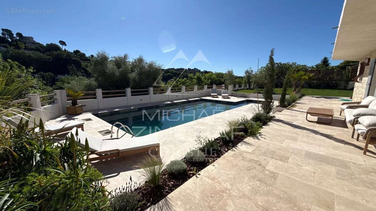 Maison à LA COLLE-SUR-LOUP