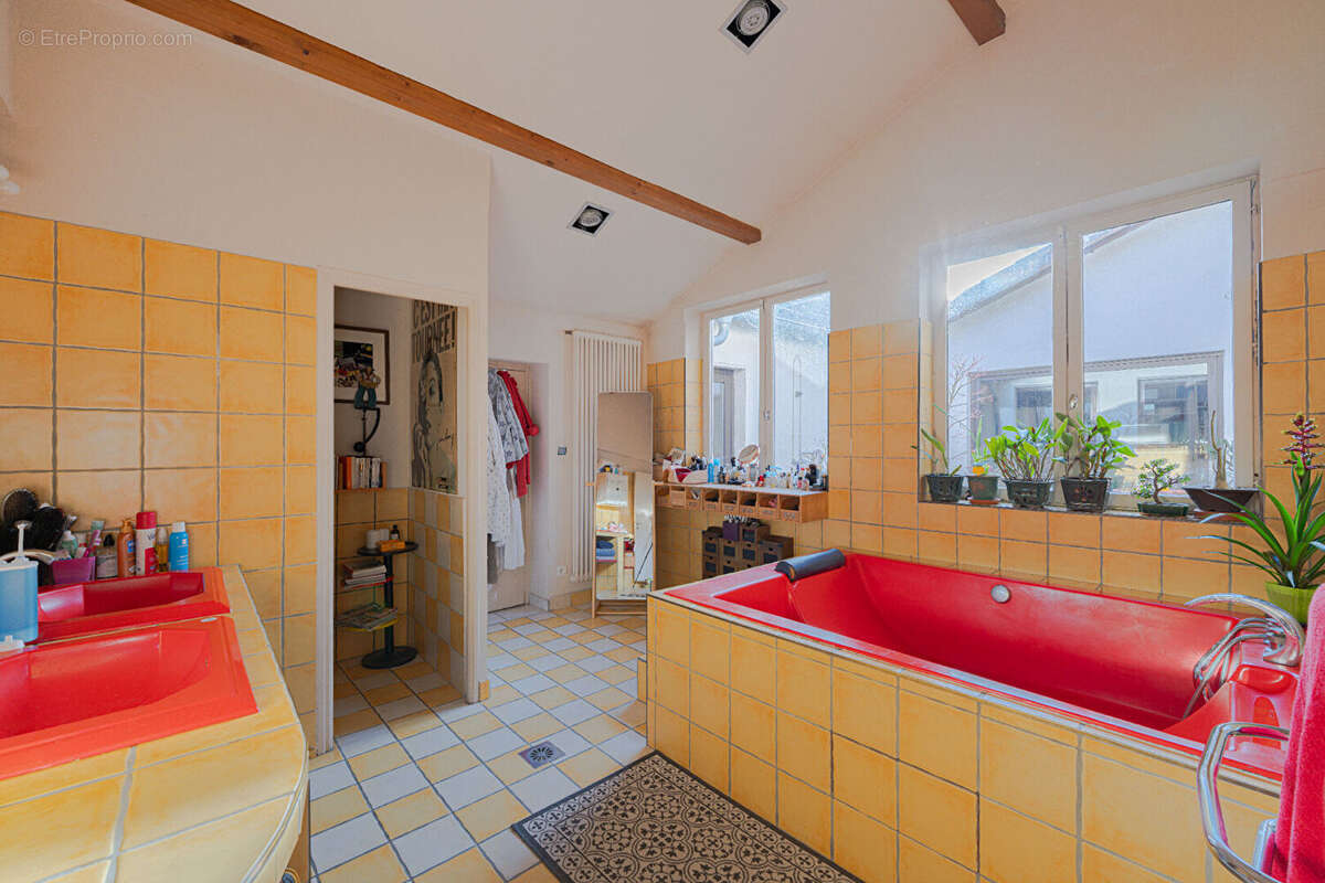 Appartement à CALUIRE-ET-CUIRE