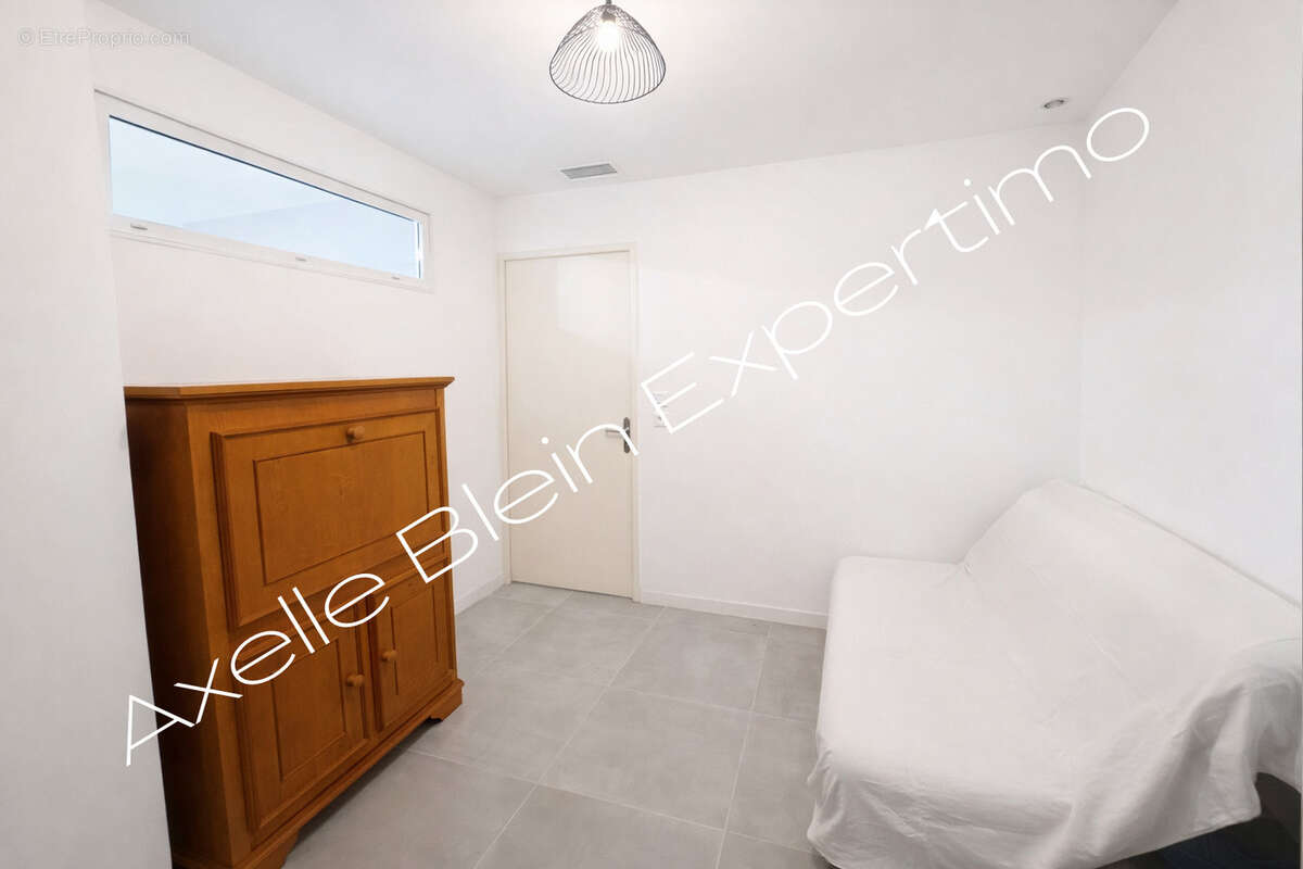 Bien rare à Aubagne   Appartement de caractère 128m2 habitable + chai de 100 m2   potentiel loft / atelier - photo 9