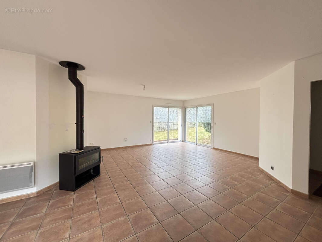 Maison à LE GIROUARD