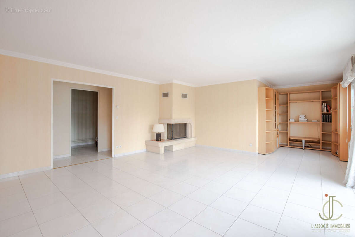 NANCY Thermal Cité Judiciaire - appartement 121m2 avec balcon et Parking ! - photo 2