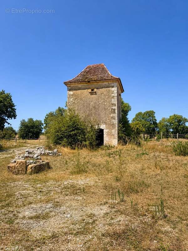 Propriété de caractère en pierres – Domaine équestre sur près de 6 hectares - photo 30