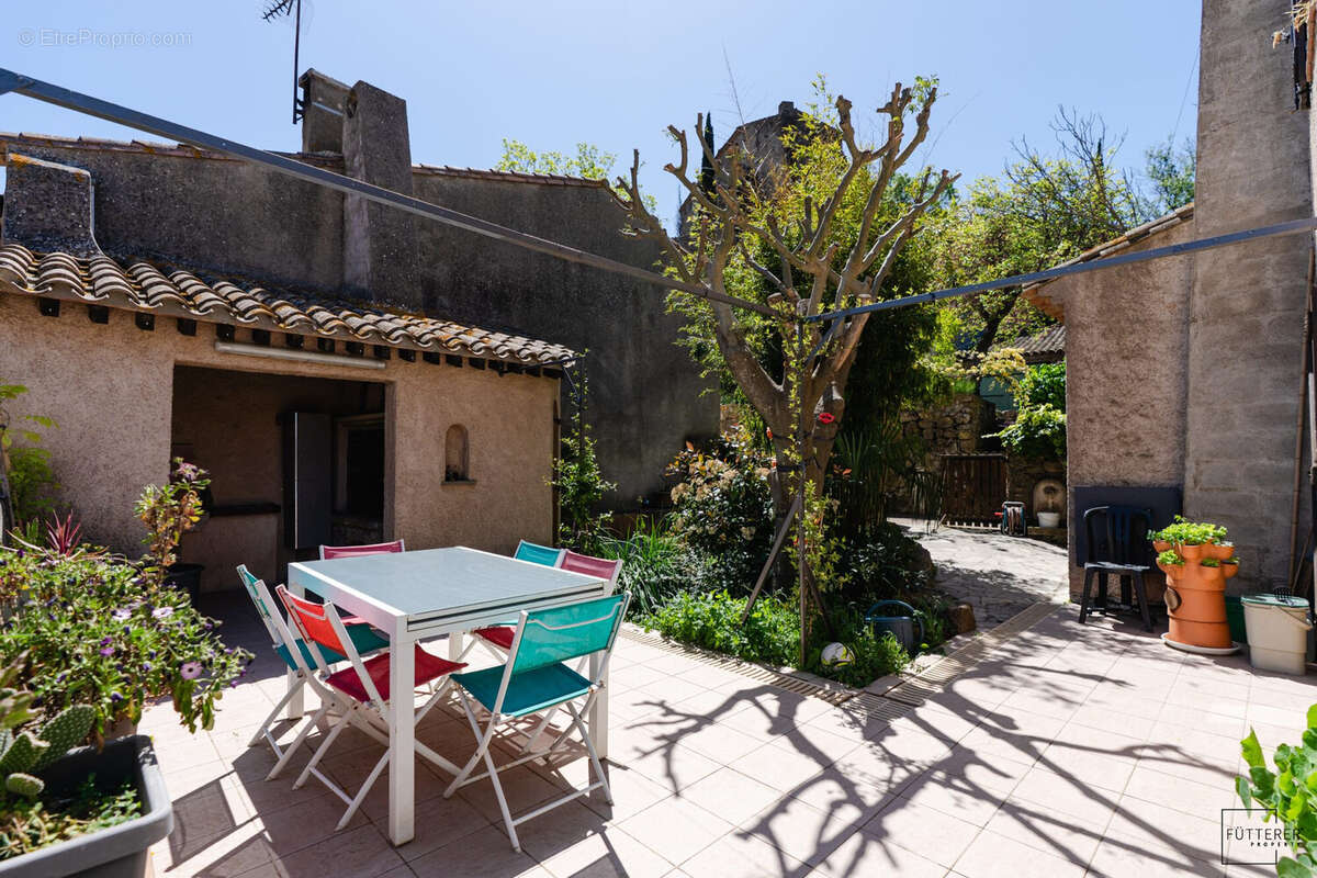 Maison à FONTJONCOUSE