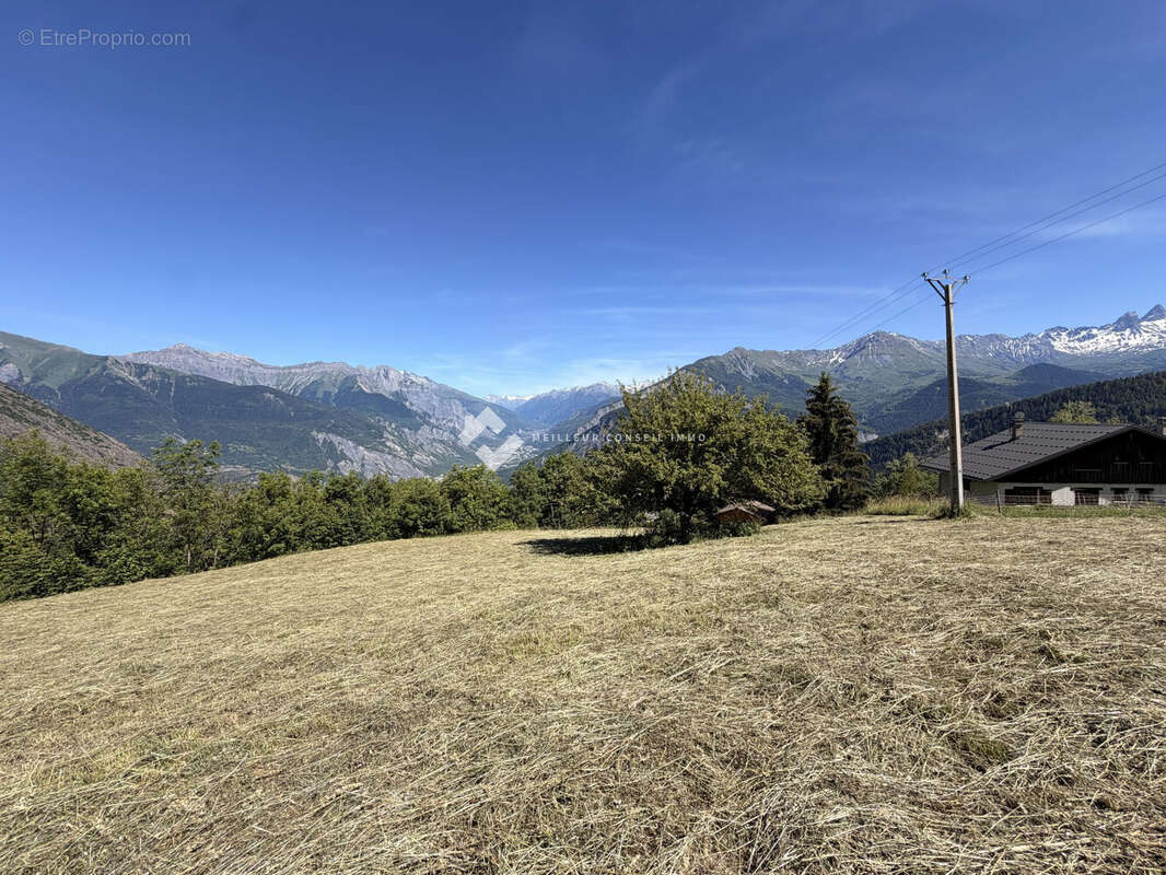 Terrain à JARRIER