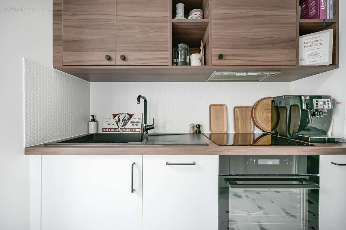 Appartement à PARIS-14E