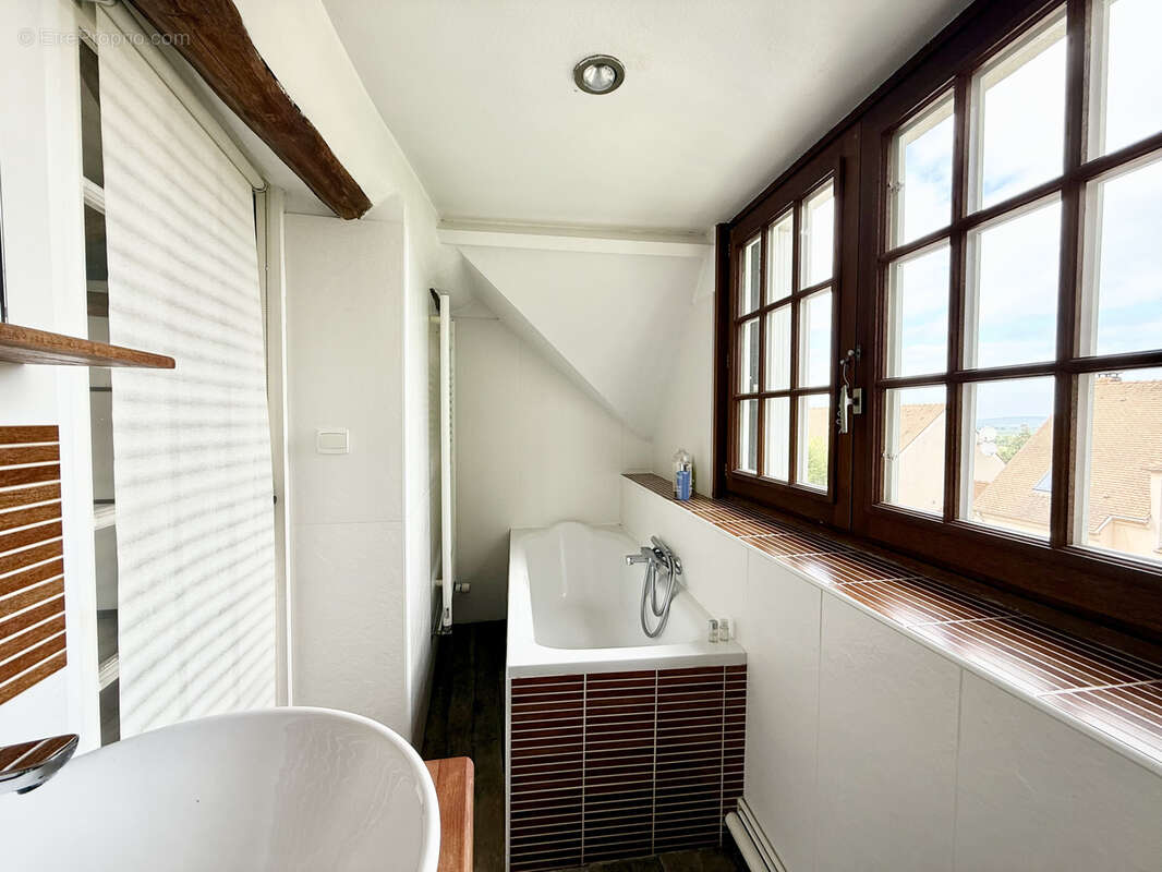 Maison à MORAINVILLIERS