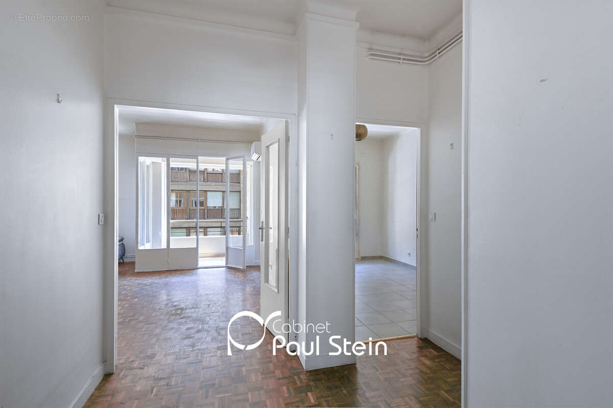 Appartement à MARSEILLE-2E
