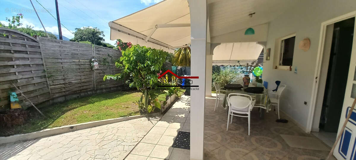 Maison à BASSE-POINTE