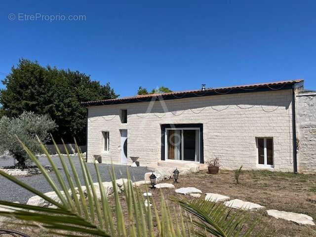 Maison à GOND-PONTOUVRE