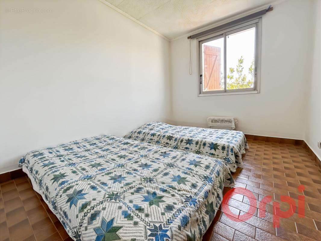 A vendre : Pavillon avec terrasse sans vis à vis à 700 m du port - photo 6