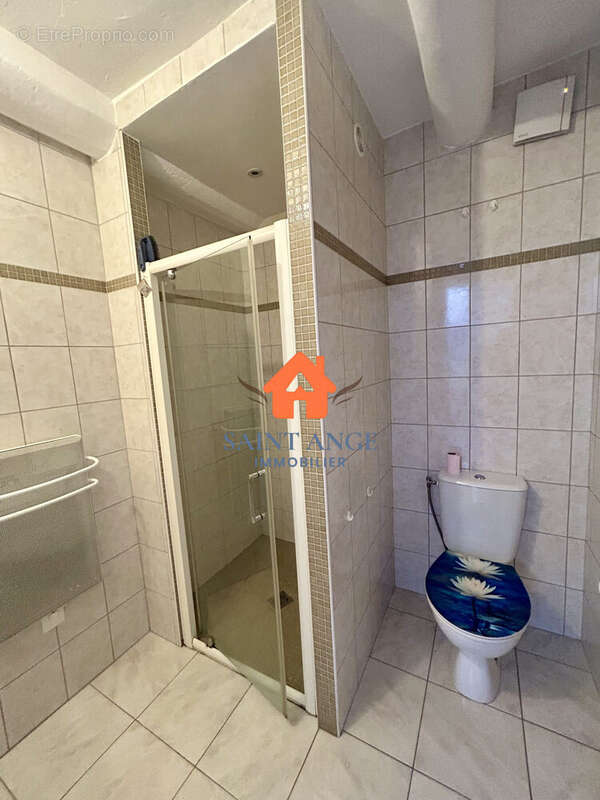 Appartement à COLLOBRIERES