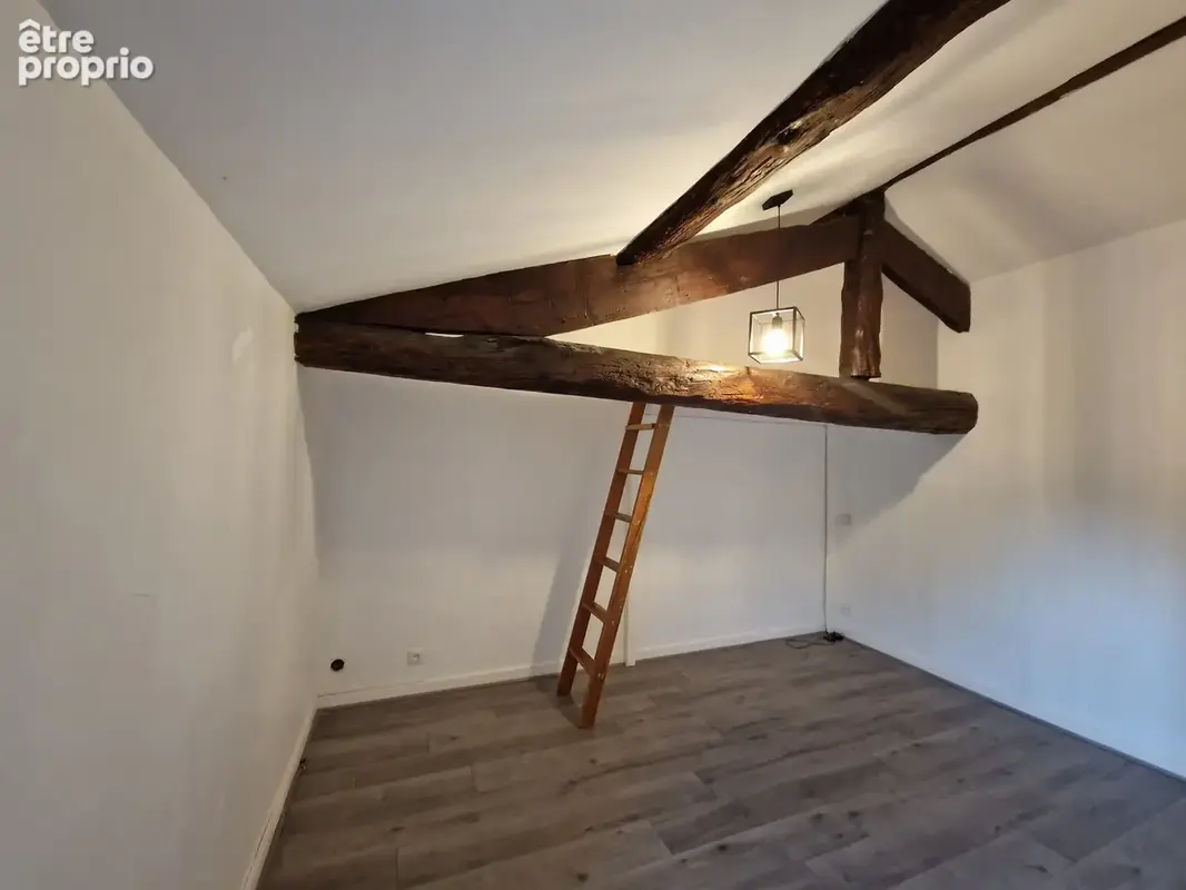 Immeuble à ORLIÉNAS - photo 12