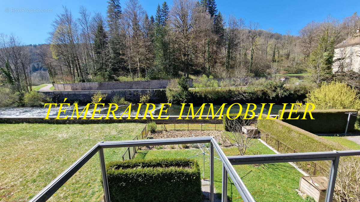 Maison à BOURG-DE-SIROD