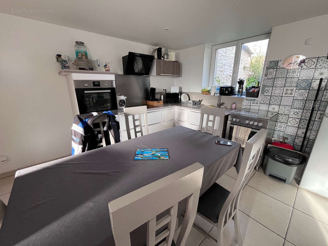 Maison à SAINT-SIGISMOND-DE-CLERMONT