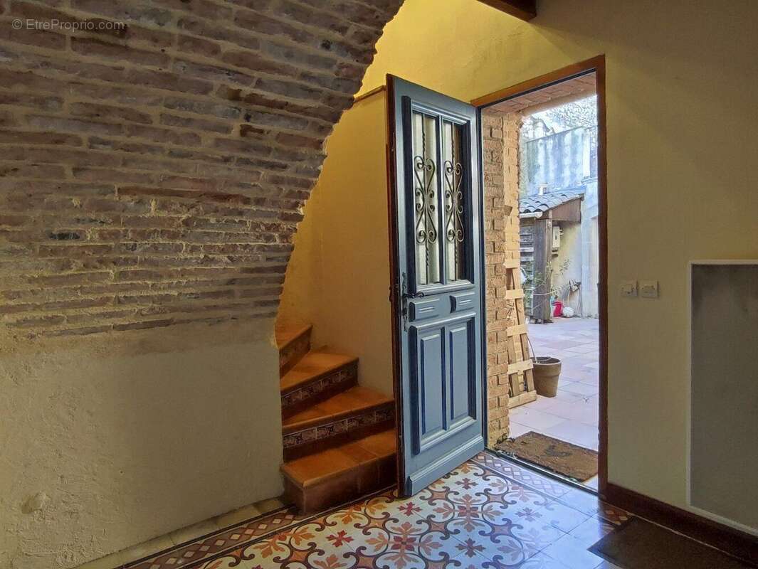 Maison de village de caractère cour, terrasses et jardin - Montmoirac - photo 9