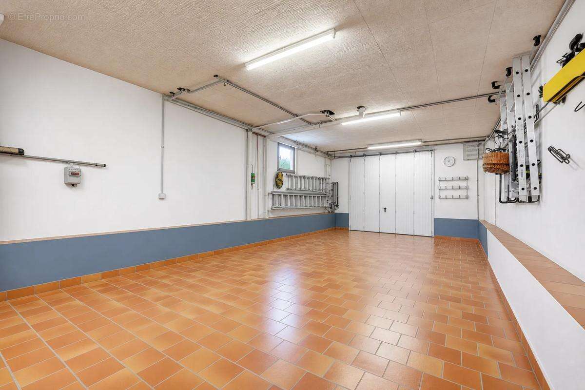 Charmante maison avec piscine à Saint-Laurent-de-Mure - photo 9