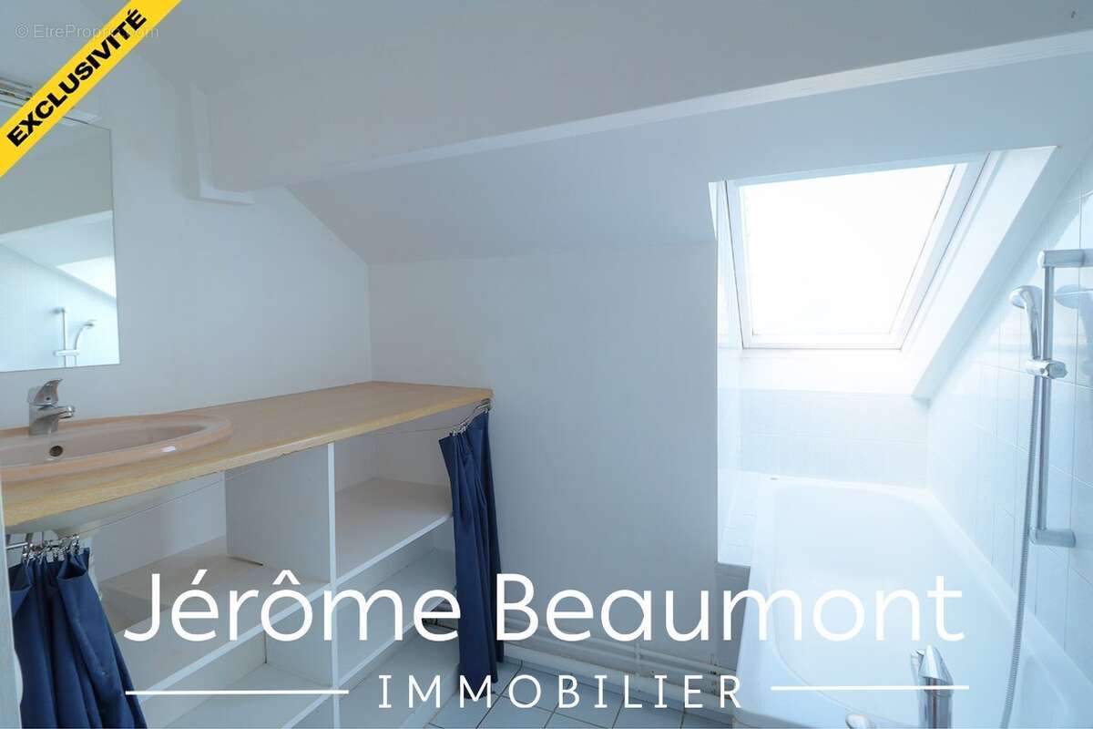 Appartement à EZANVILLE