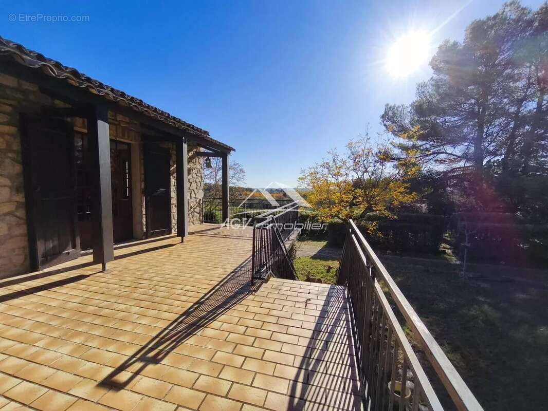 Maison à BOISSET-ET-GAUJAC
