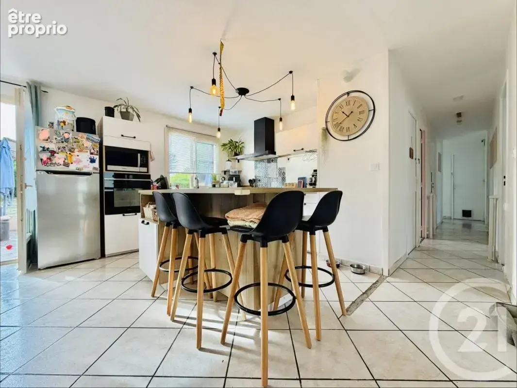 Maison 5 pièces 93 m² à vendre à Eyjeaux (87220) - photo 3