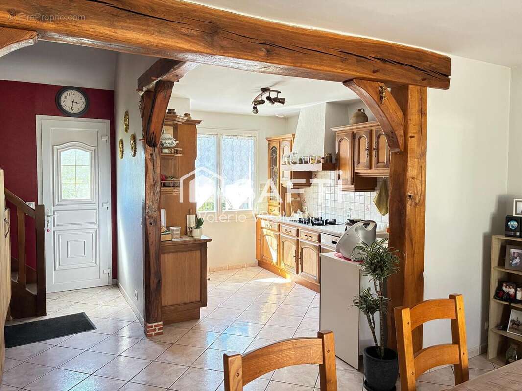 Photo 3 - Maison à LUZILLE