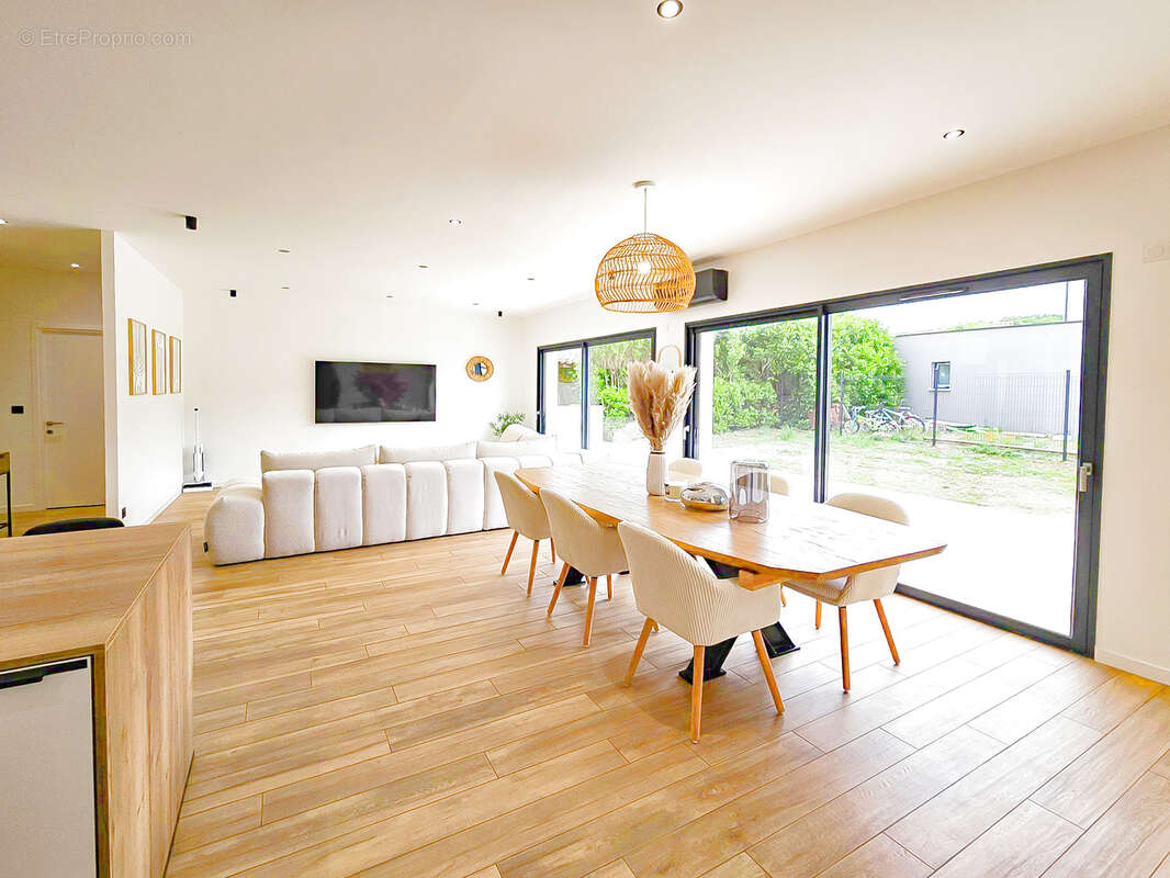 Maison à SAINT-SORLIN-EN-VALLOIRE