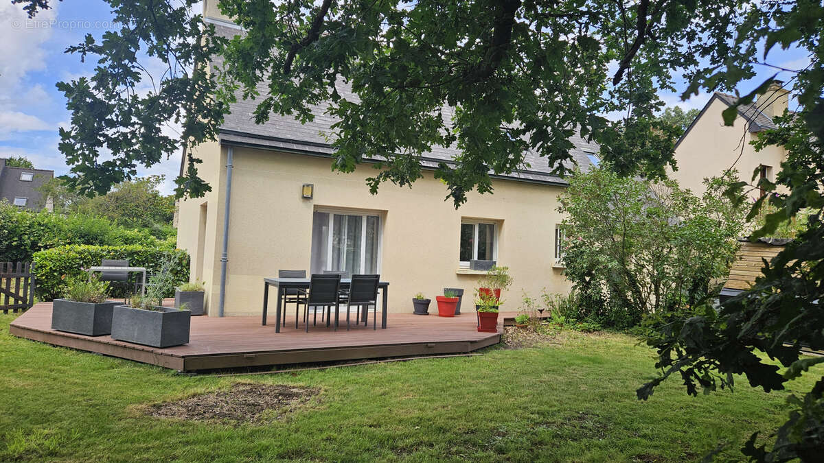 Maison à SAINT-ERBLON