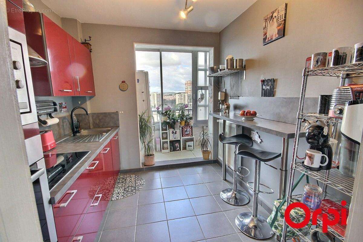 Appartement à MARSEILLE-12E