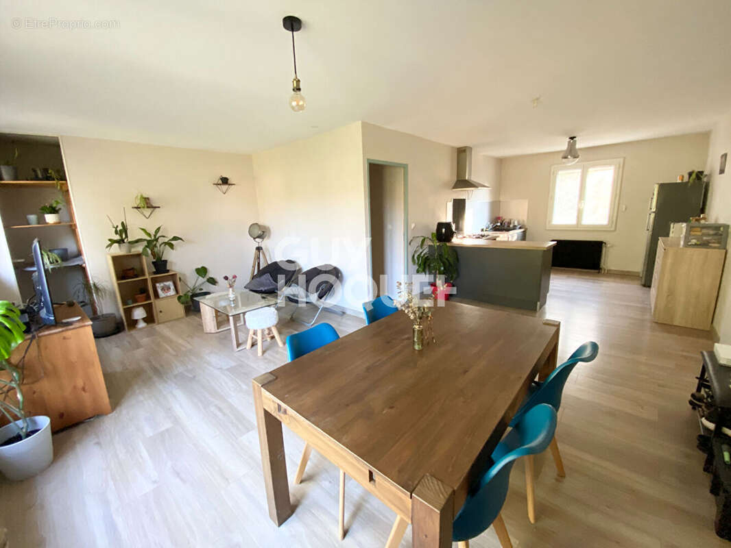 Maison à LACHAPELLE-SOUS-AUBENAS