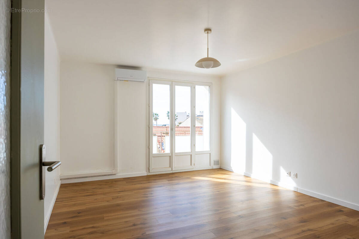 Appartement à HYERES