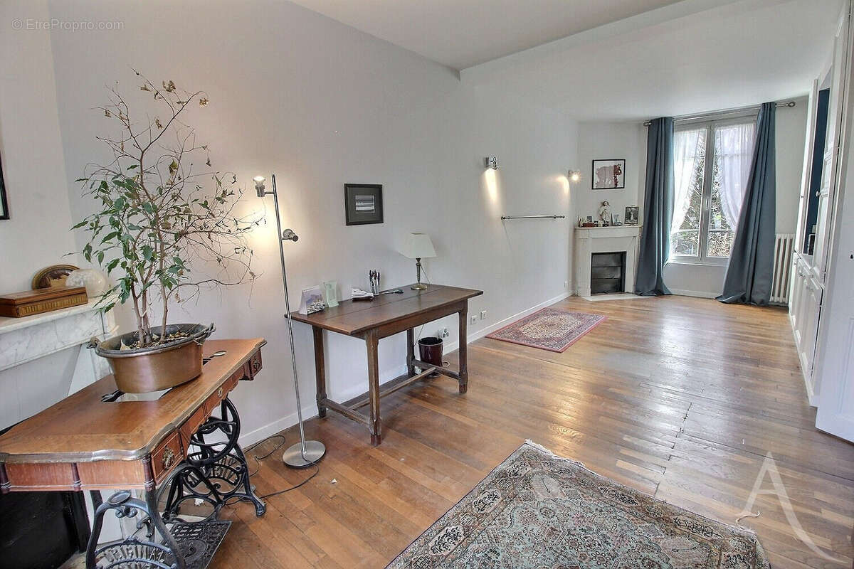 Maison à CHOISY-LE-ROI