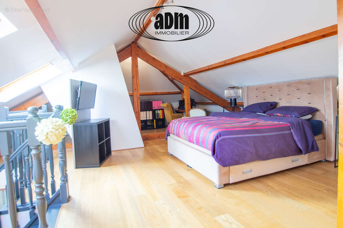 Maison à CHAMPS-SUR-MARNE