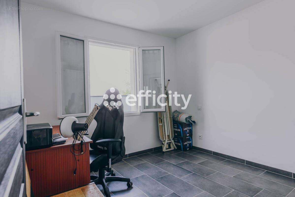 Maison à SAINTE-SOULLE