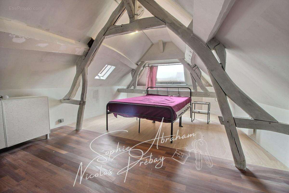 Maison à TOURY