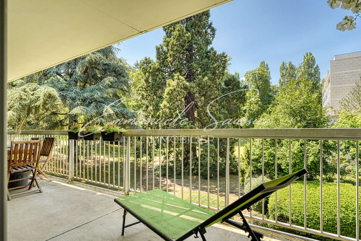 Appartement à VILLE-D'AVRAY