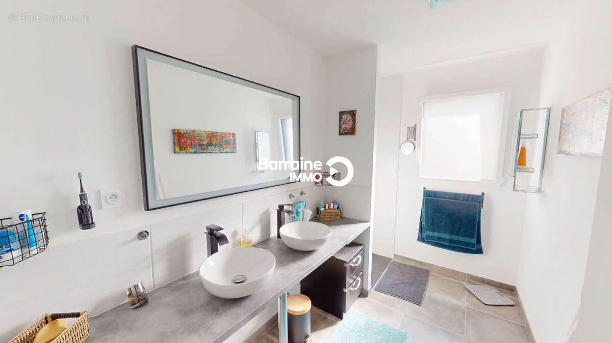 Maison à PLOUGONVELIN