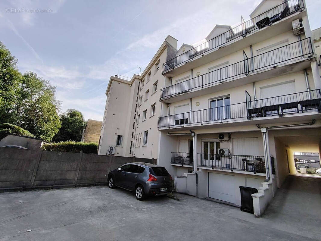 Appartement à PONTAULT-COMBAULT
