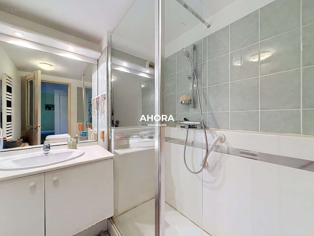 Appartement à MARSEILLE-9E