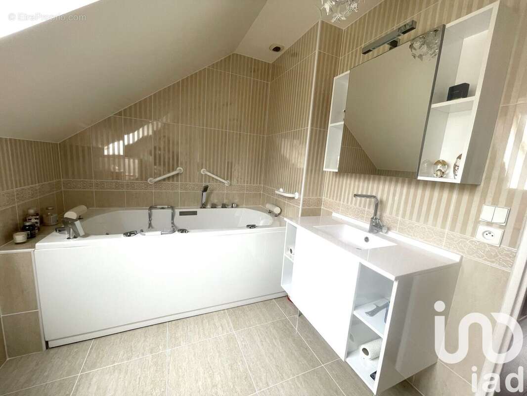 Photo 9 - Maison à MANDRES-LES-ROSES