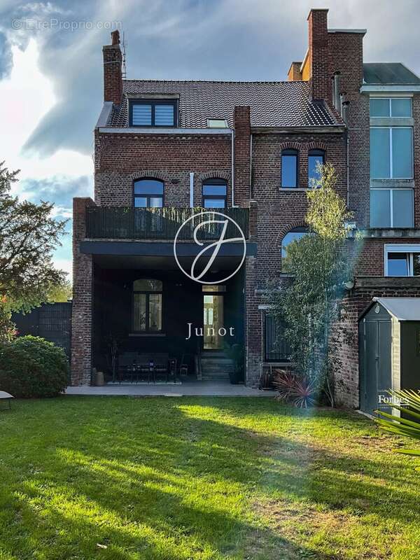 Maison à VILLENEUVE-D'ASCQ