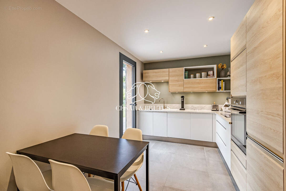 Maison 141 m² à Saint-Didier-Au-Mont-D'or  - photo 5