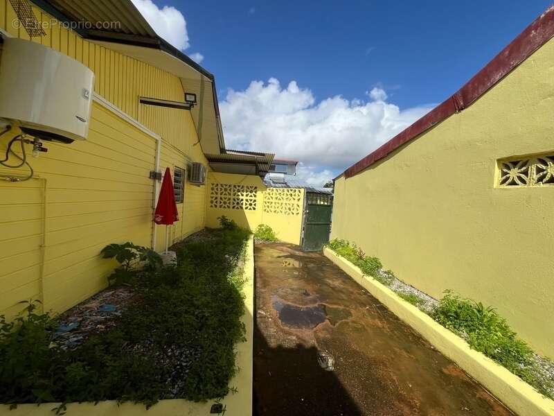 Appartement à KOUROU