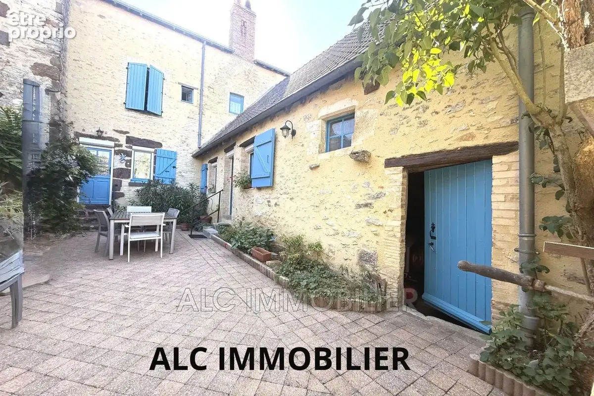 Maison 6 pièces 176 m² à vendre à Fresnay-Sur-Sarthe (72130) - photo 2