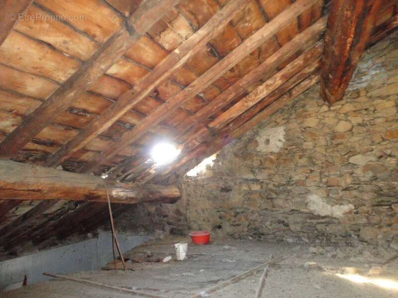 Dpt Pyrénées Orientales (66), à vendre JUJOLS Maison pierres 8 pièces 207 m² à rénover complètement sur terrain 185 m² - photo 3