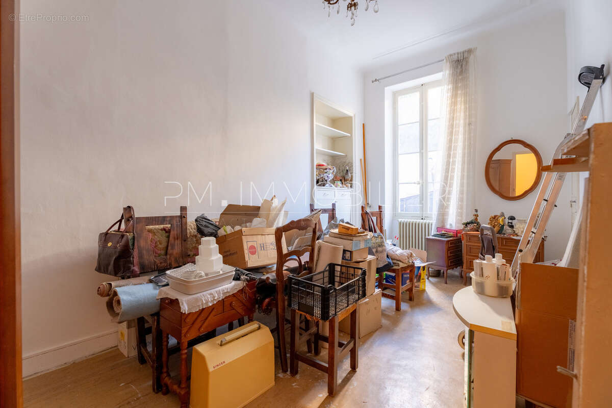 Appartement à MARSEILLE-1E