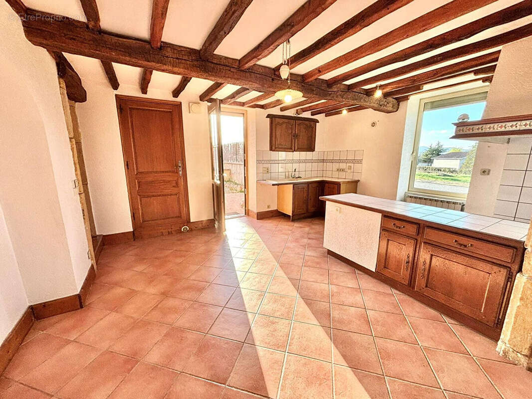 Maison à OUCHES