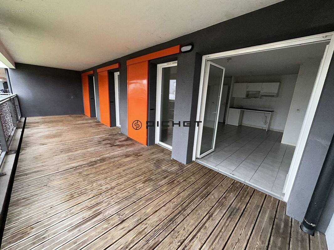 Appartement à VILLENAVE-D'ORNON