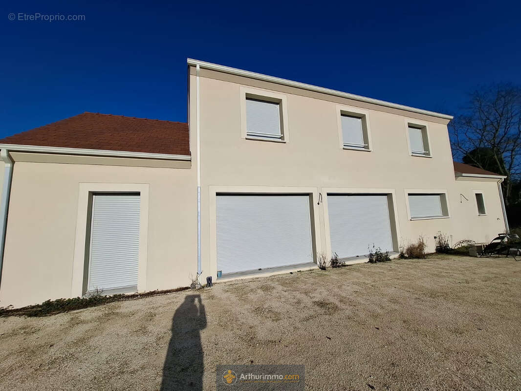 Maison à CRECY-LA-CHAPELLE